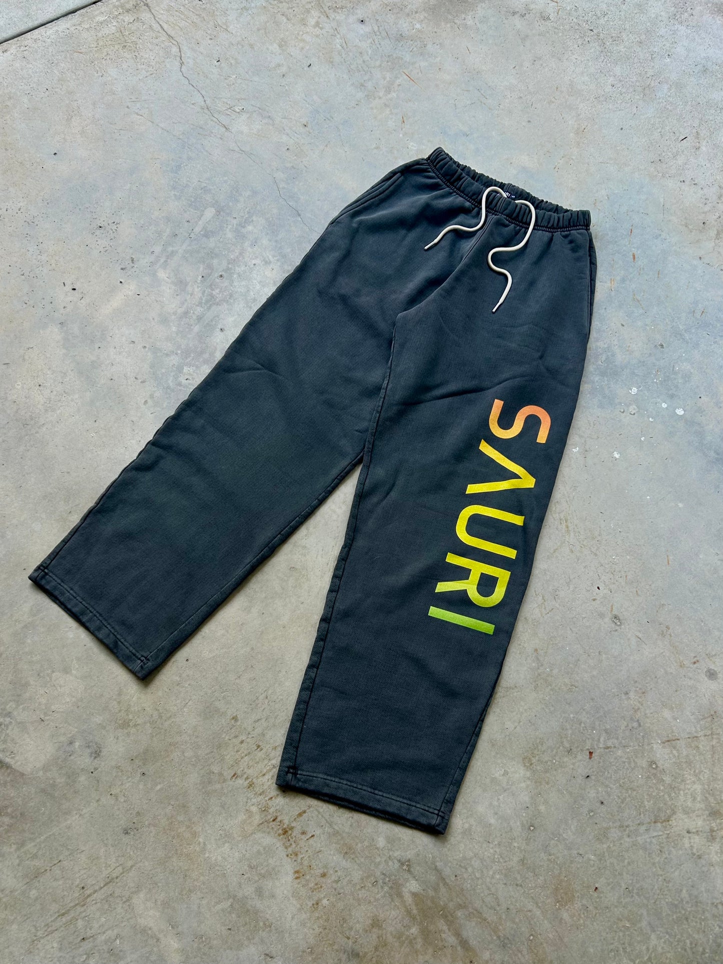 SOUNDCHECK LOGO SWEATPANT 28"