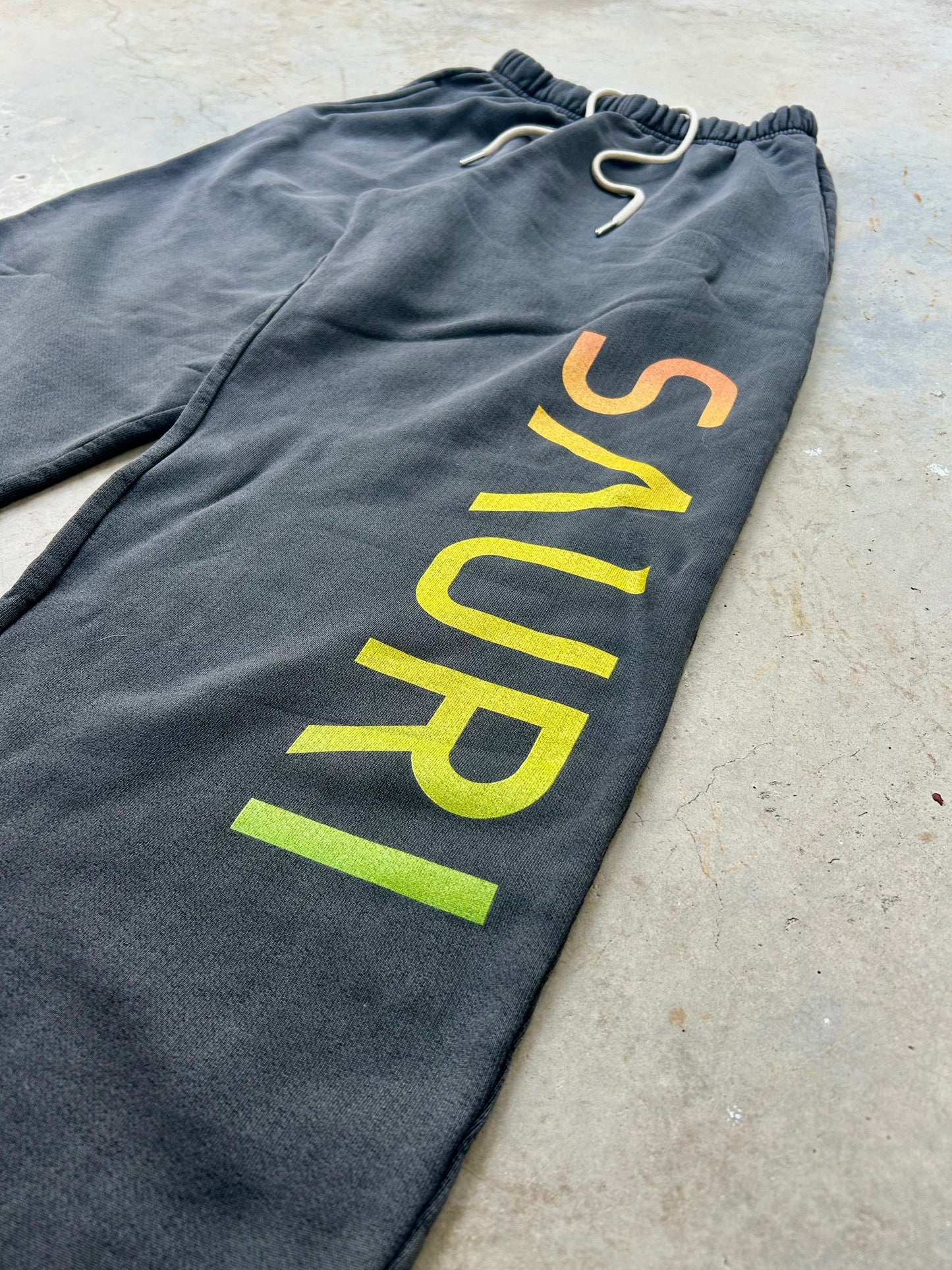 SOUNDCHECK LOGO SWEATPANT 28"