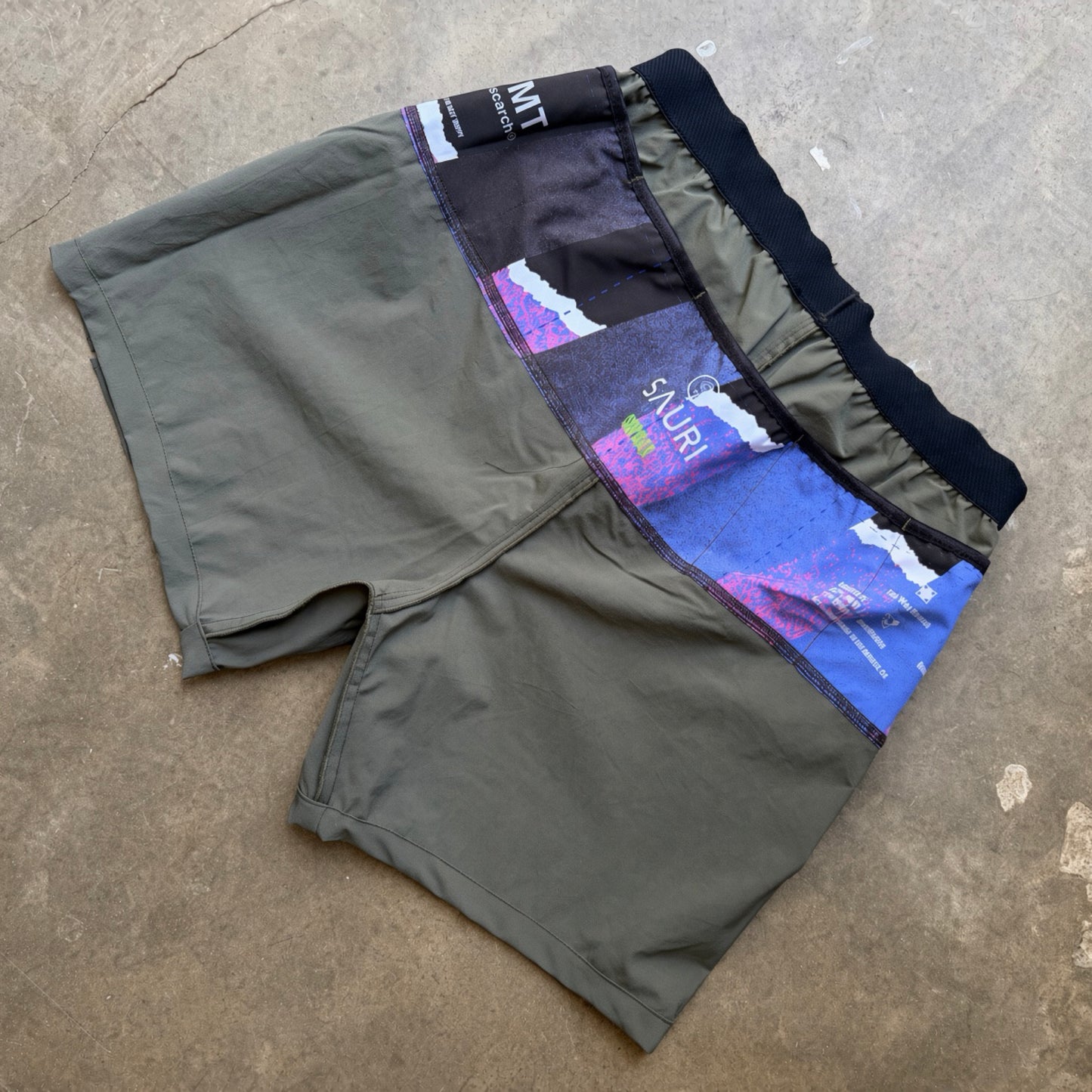 DURAN SHORT IN OLIVO 5 1/2" INSEAM