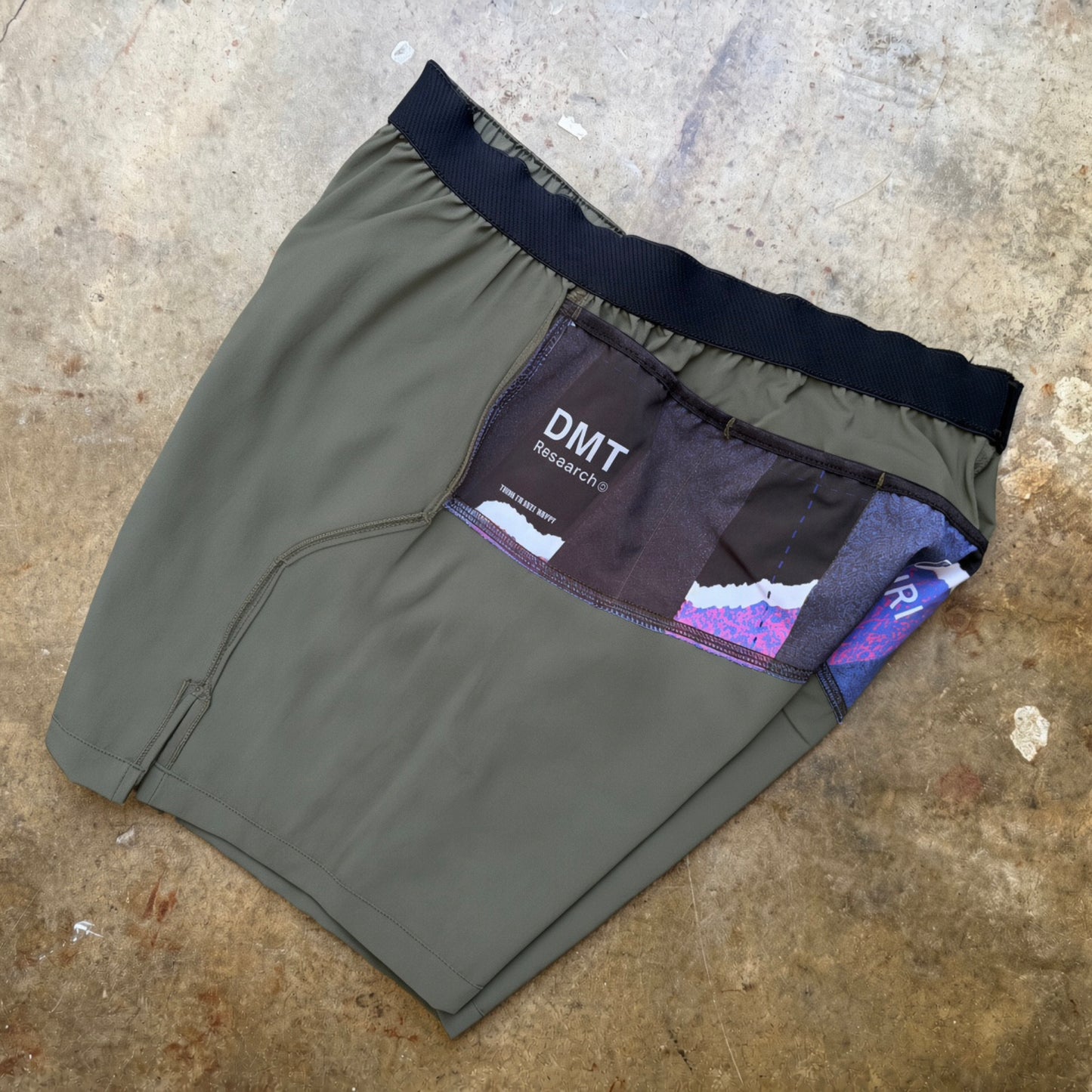 DURAN SHORT IN OLIVO 5 1/2" INSEAM